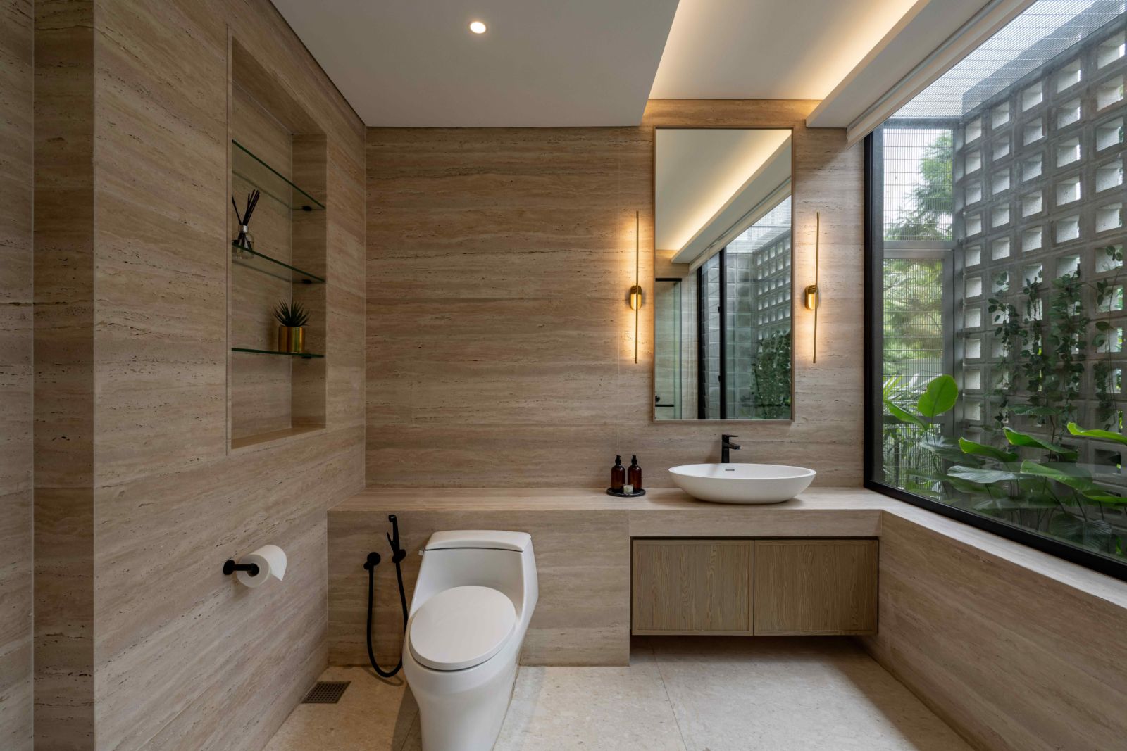 Natural light brings forth a sense of openness and vitality into an often enclosed space (Photo: Linear Vista)