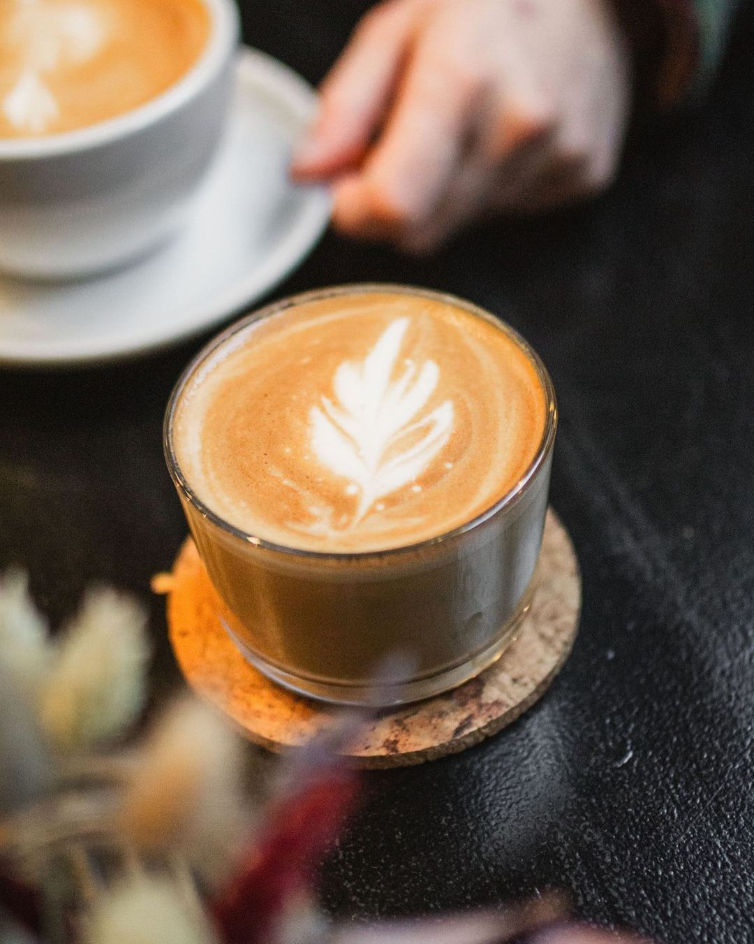 A flat white from a café (Photo: Instagram / @cafeluuc)