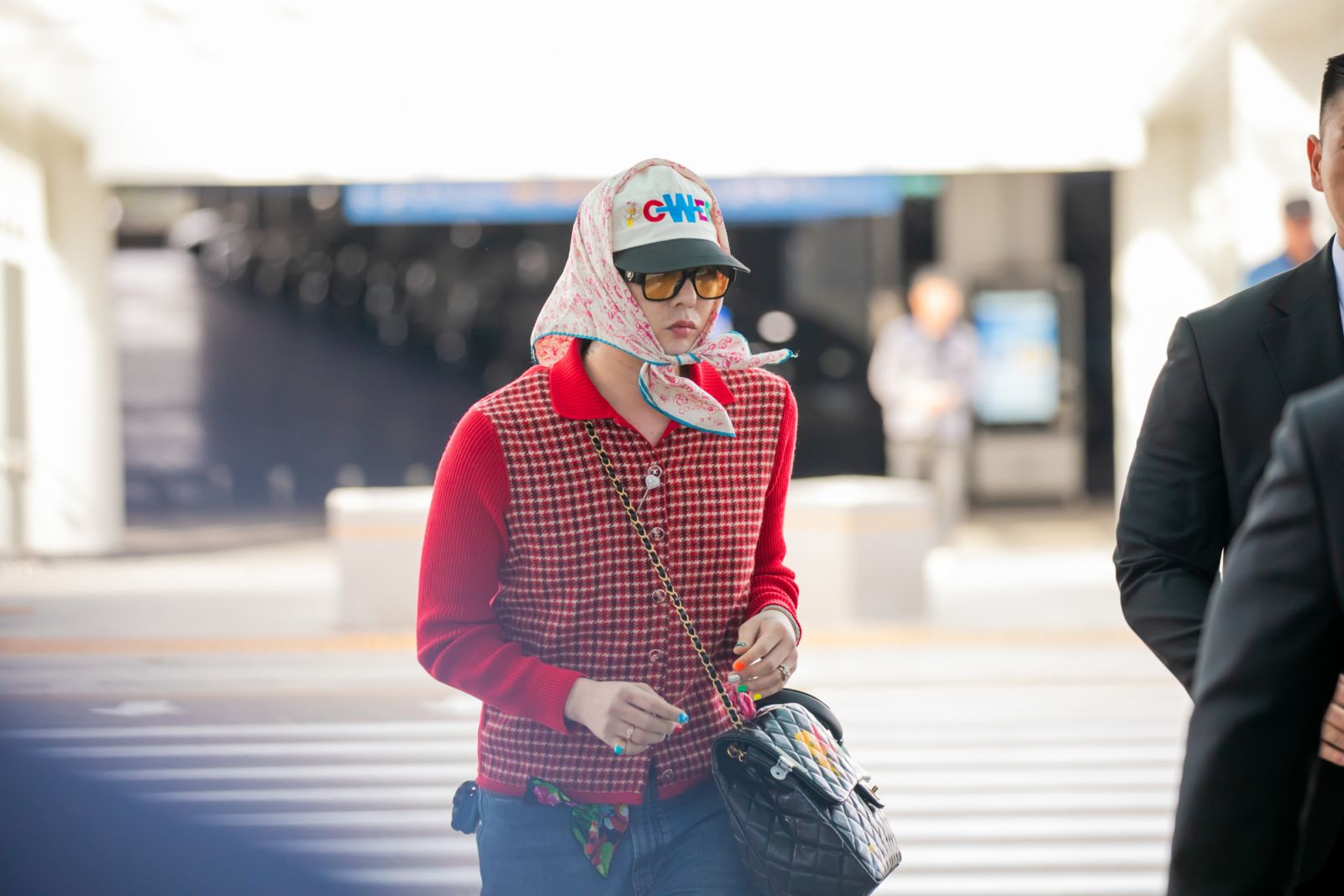 INCHEON, SOUTH KOREA - NOVEMBER 04: G-DRAGON is seen leaving Incheon International Airport for attending Chanel's Cruise 2024/25 replica show in Hong Kong on November 04, 2024 in Incheon, South Korea (Photo by iMBC/Imazins via Getty Images)