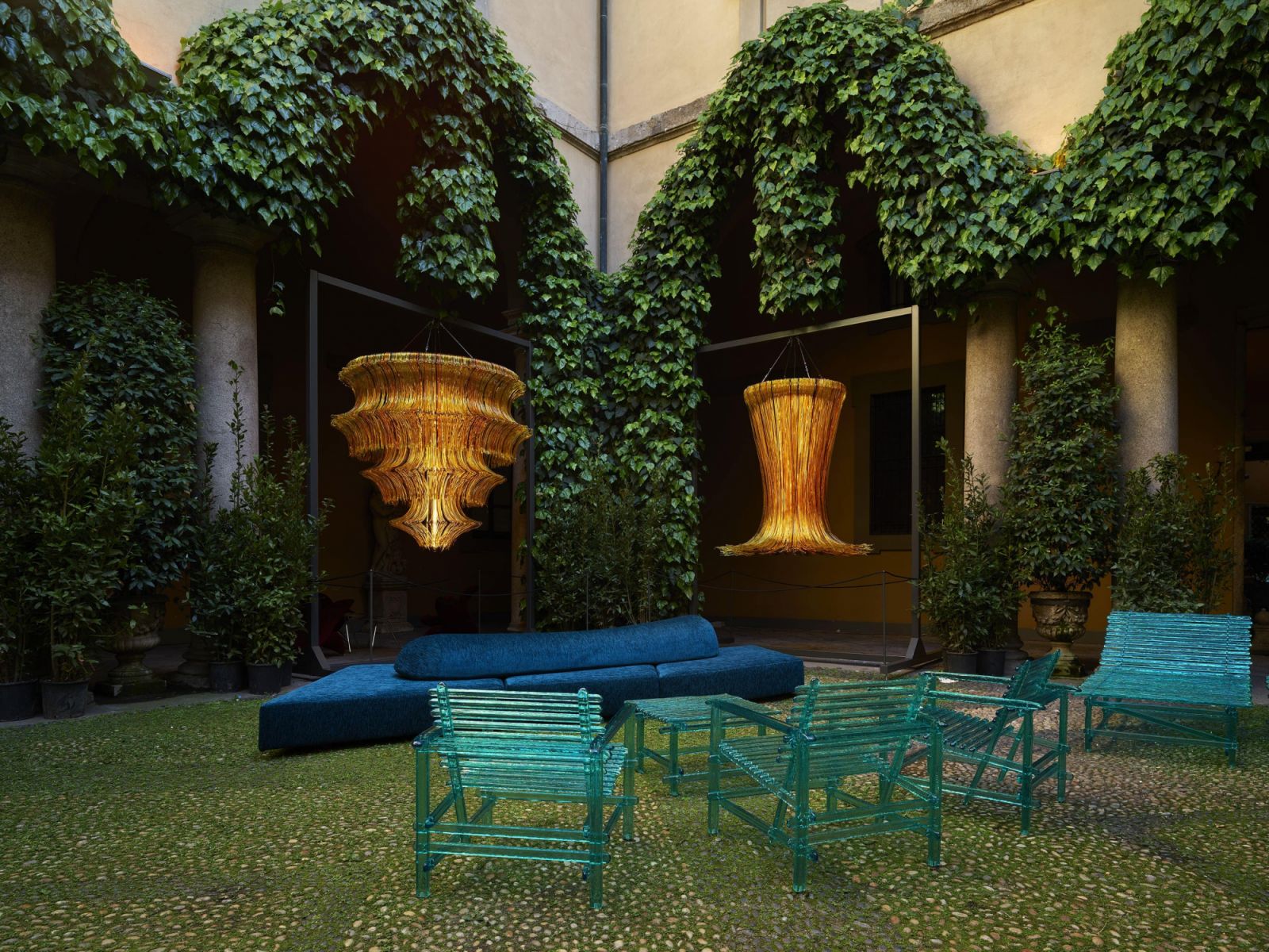 On the Rocks is one of Edra's key pieces and can now be enjoyed al-fresco