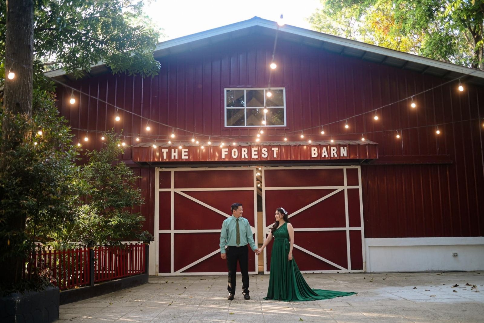 A uniquely charming venue for a whimsical, intimate wedding (Photo: Facebook / Forest Barn)