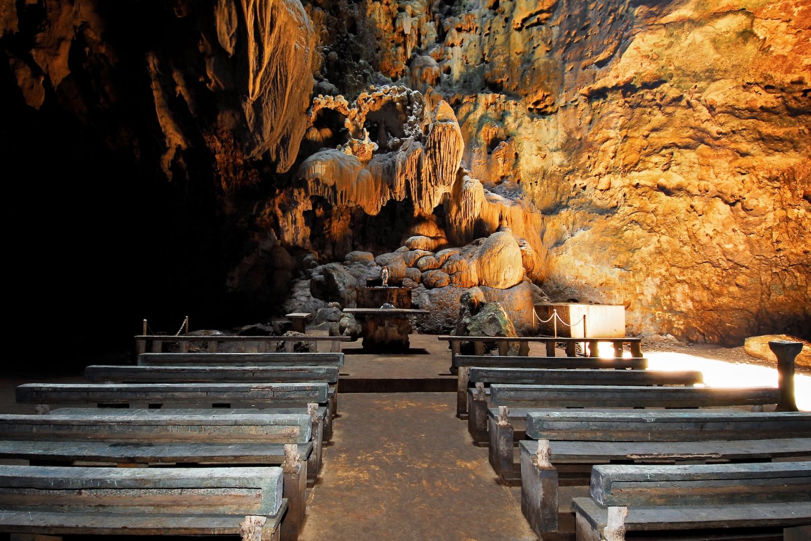 Callao Cave with a chapel built in the first chamber (Photo: Michael Wels / Getty Images)