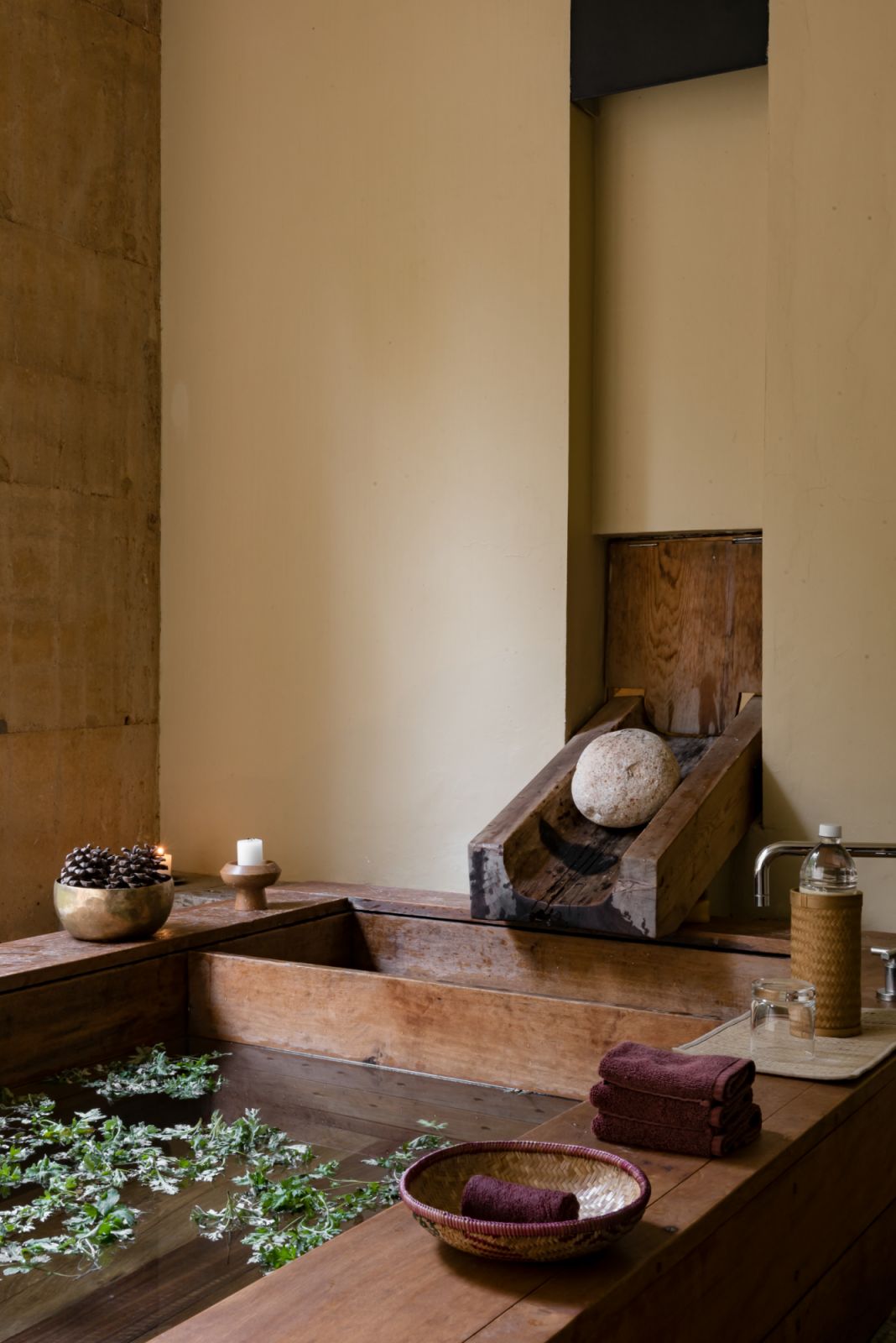 Spa hot stone bath at Amankora Paro