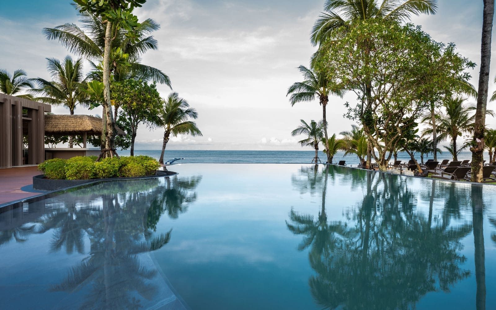 บรรยากาศภายในโรงแรม La Flora Resort Patong (ภาพ: La Flora Resort Patong)