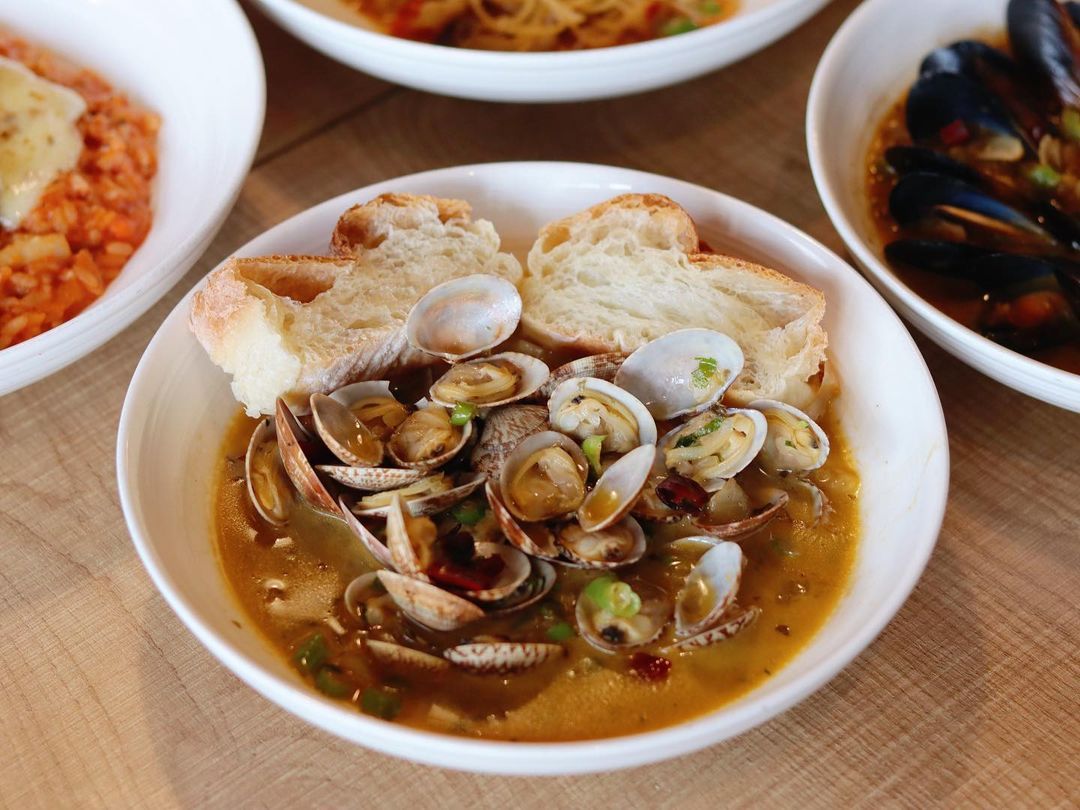 Clams with kombu from Pentos & Basil in Bukit Jalil (Photo: Instagram / @pentosbasil)