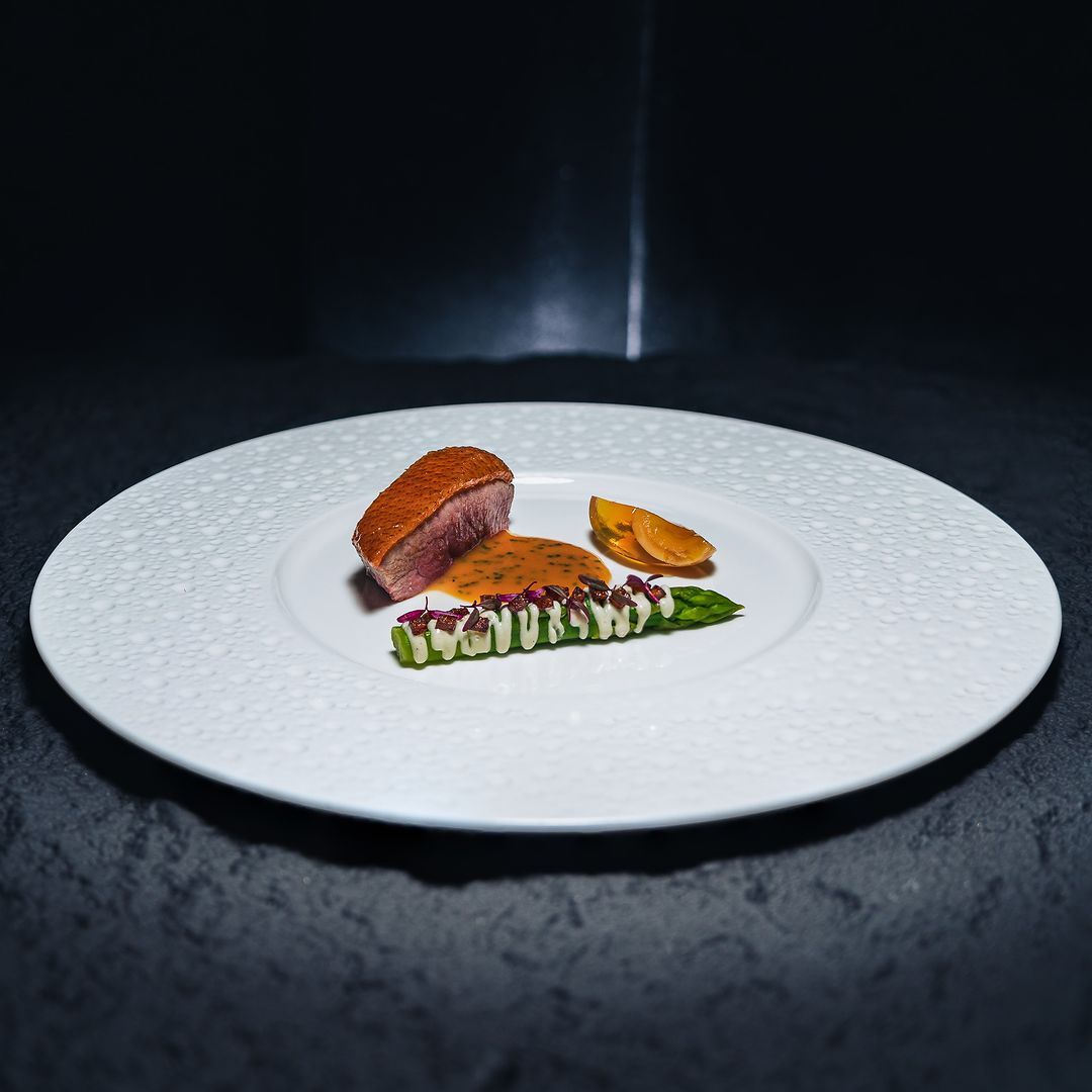 Roasted aged mountain duck (Photo: Instagram / @eatandcook.asia)