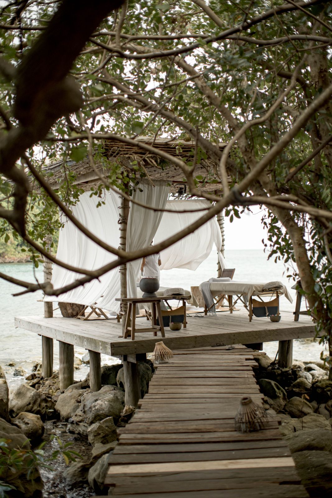 Outdoor spa at Song Saa Private Island