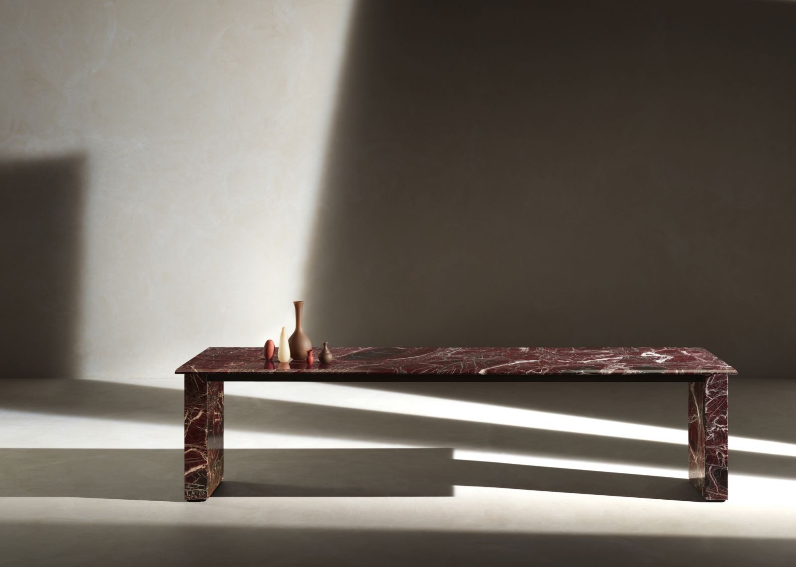 Assiale Table for B&B Italia (Photo: Lissoni & Partners Website)