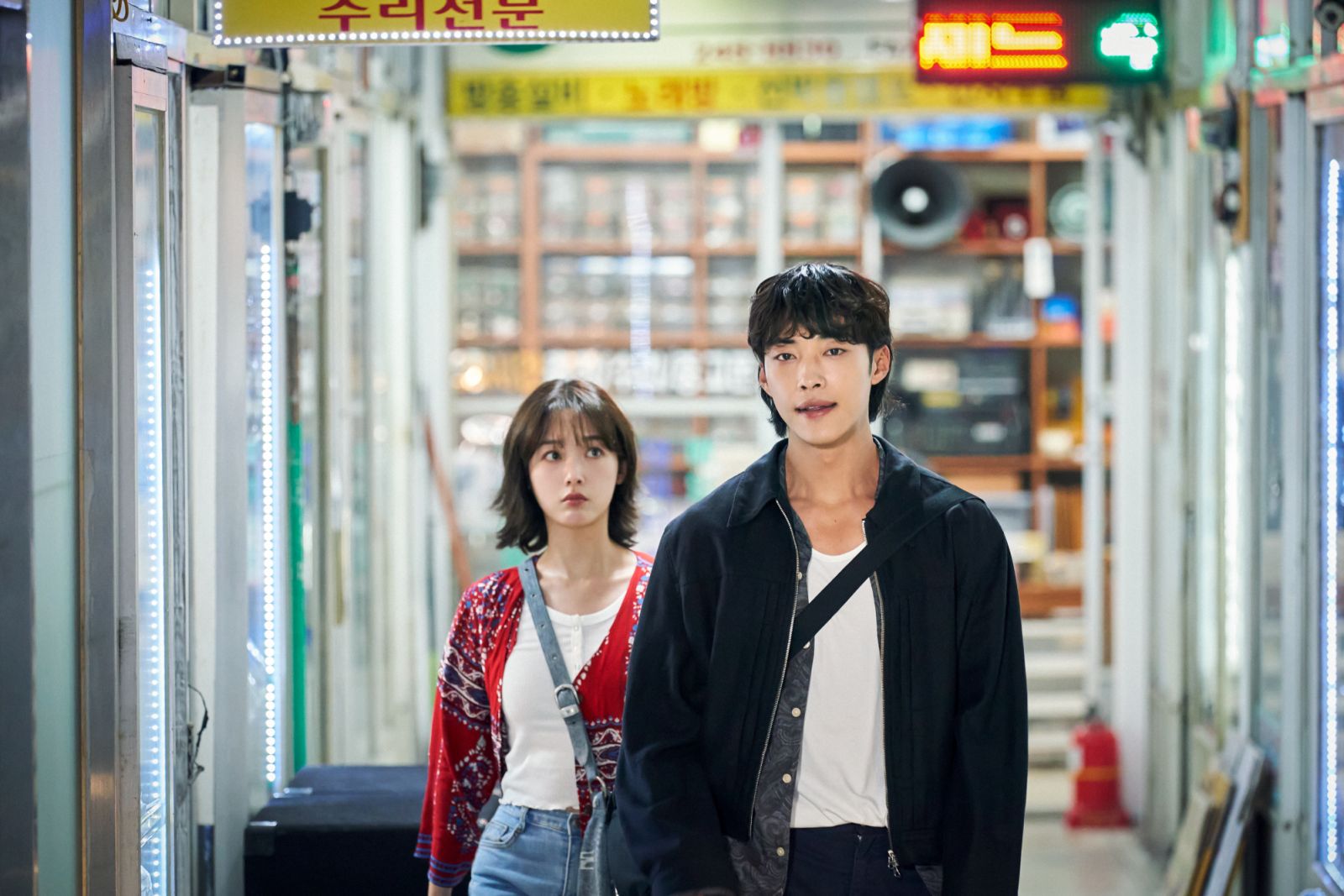 (Photo: Netflix《浮游先生》劇照)