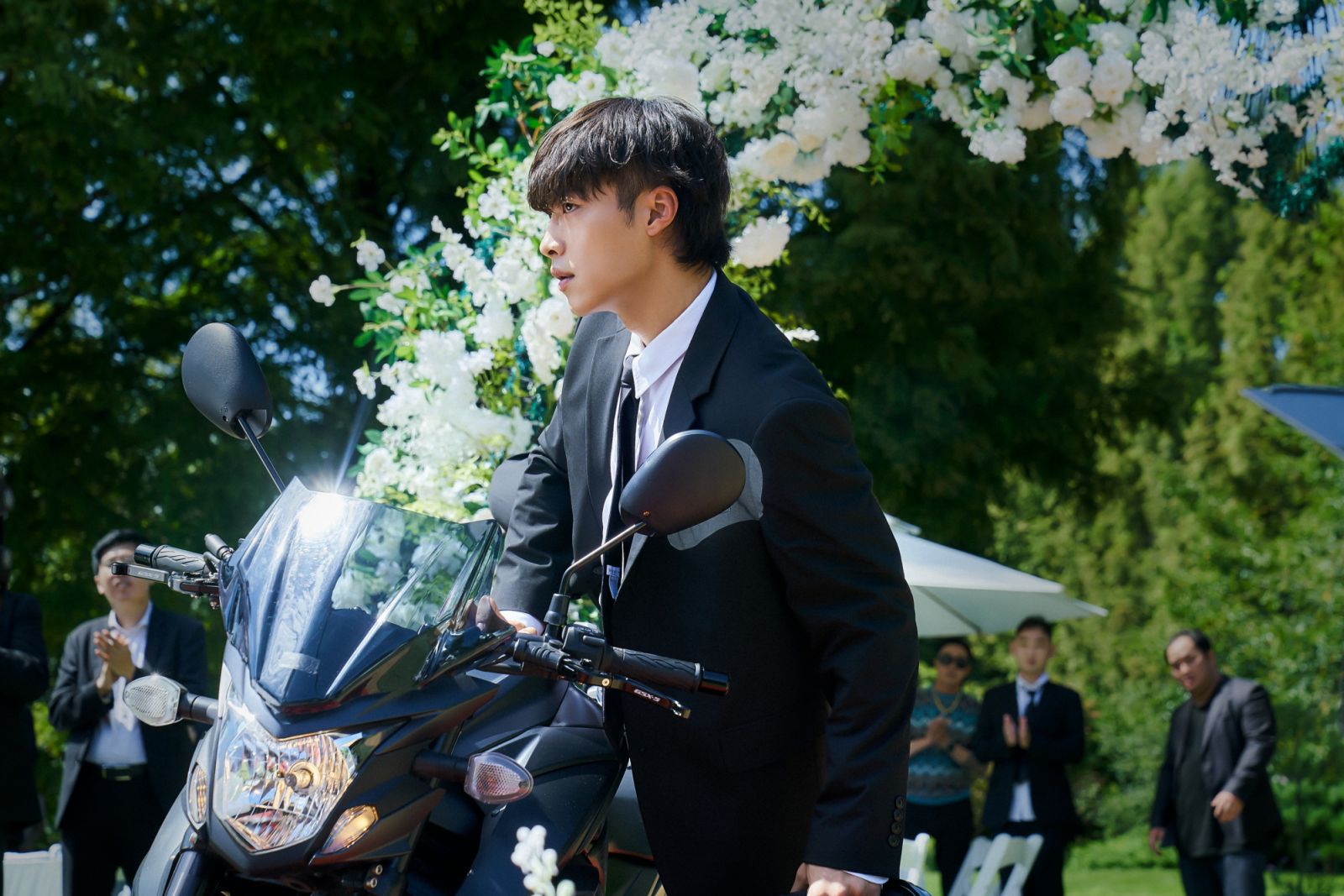 (Photo: Netflix《浮游先生》劇照)