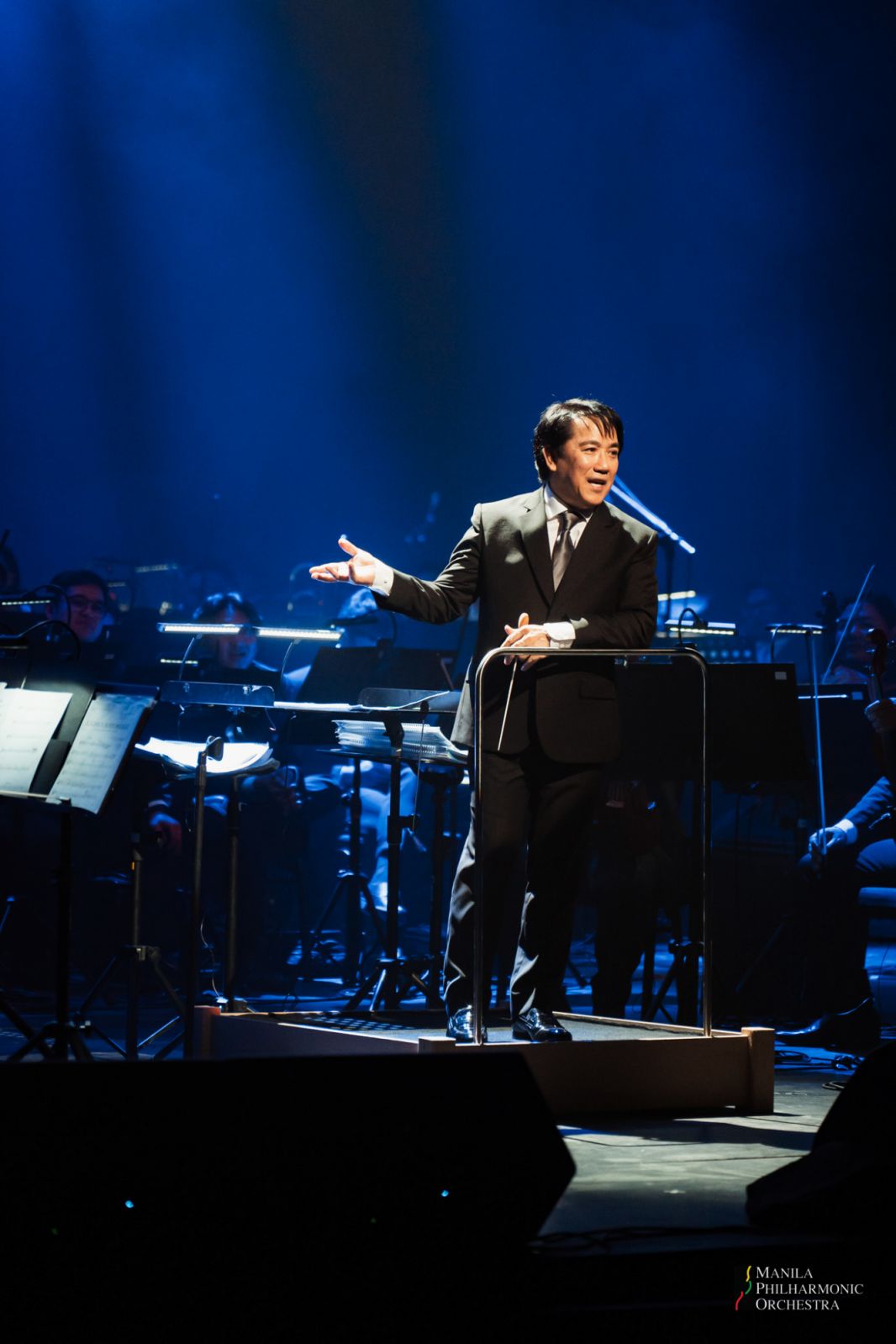 Maestro Rodel Colmenar telling his heartwarming stories of the industry