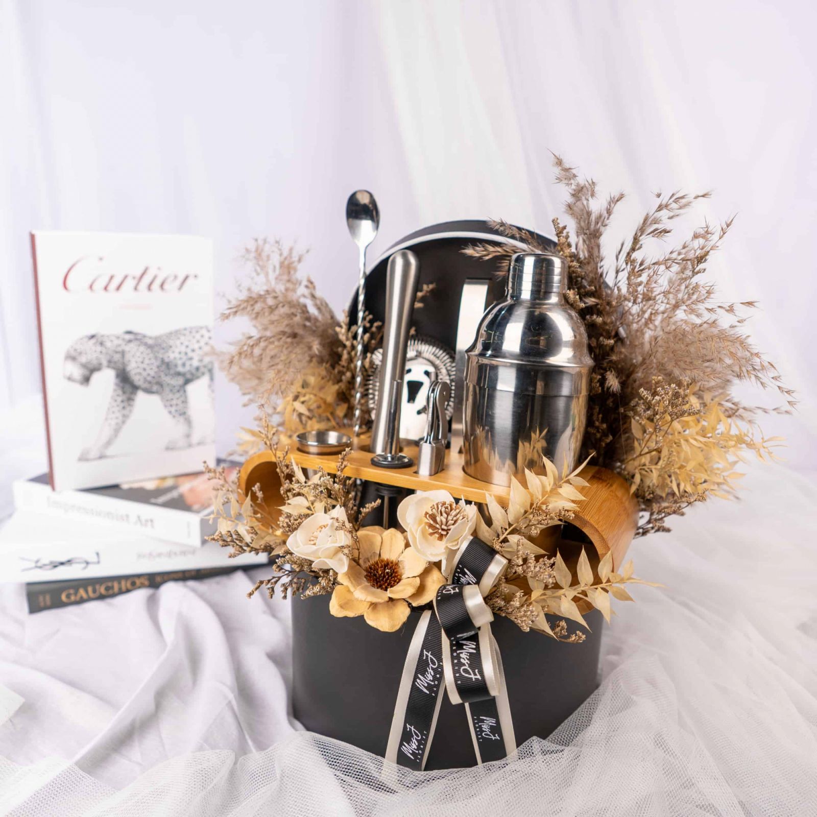 The Genial Cocktail Gift Set (Photo: Miss J Florist)