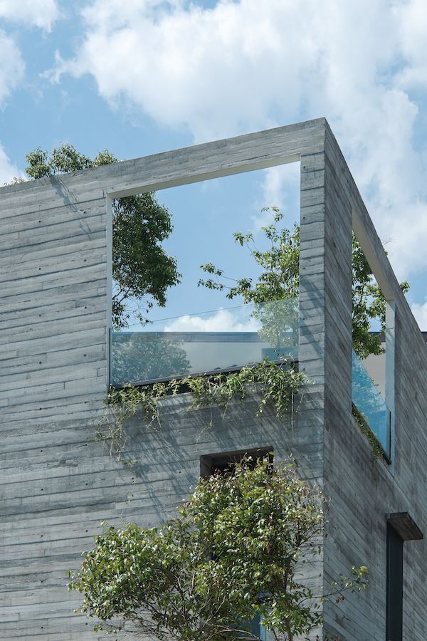 A practical yet pleasing terrace transformation by Eleena Jamil Architect (Photo: David Yeow)