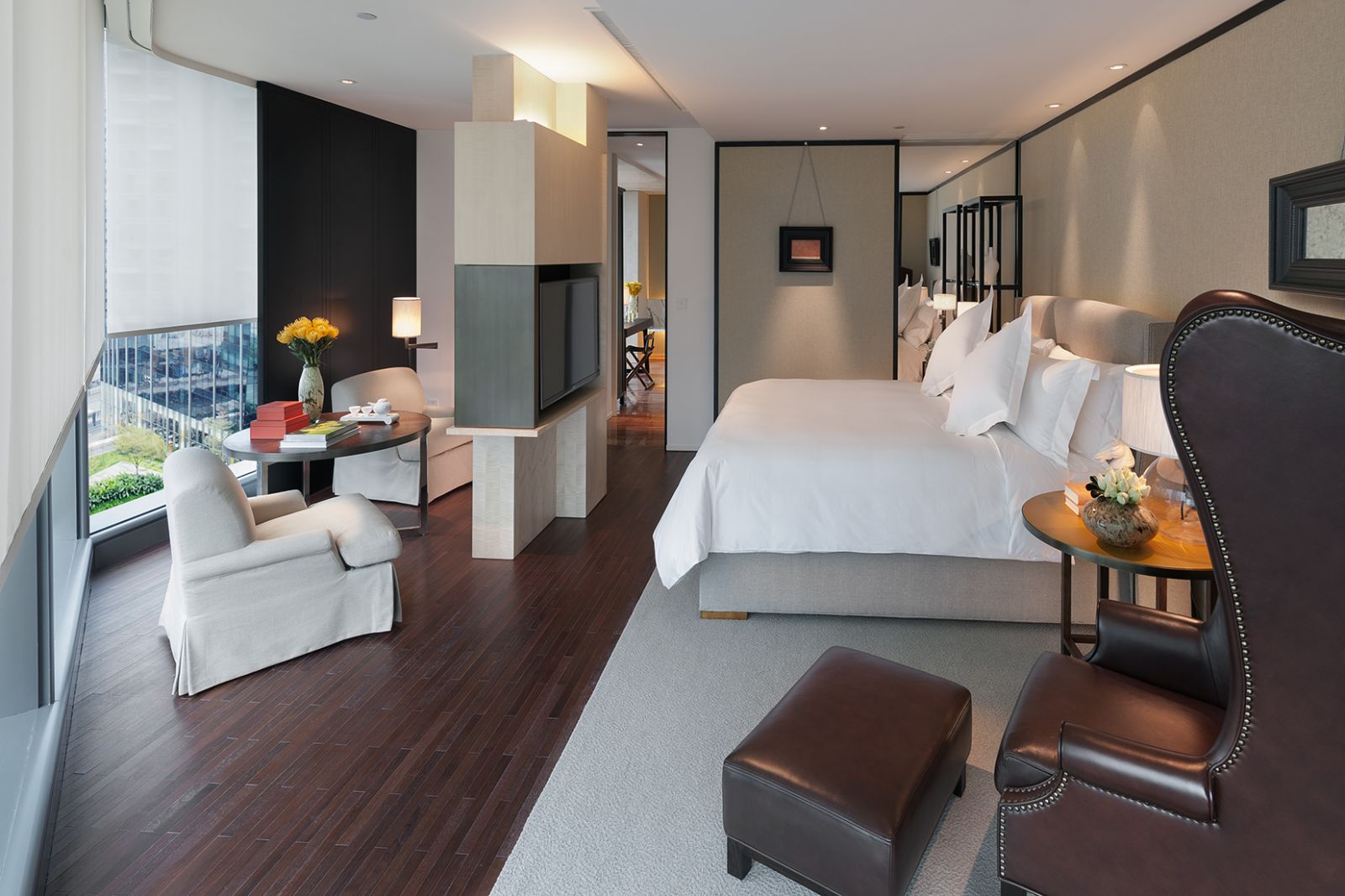 Premier suite bedroom at Mandarin Oriental Guangzhou