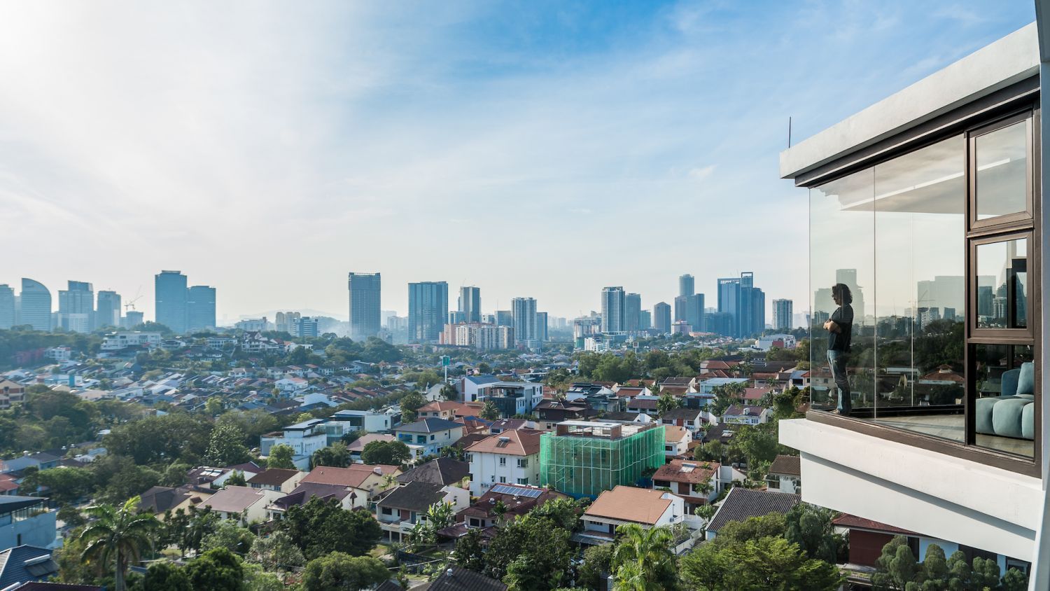 A home with a spectacular view of Kuala Lumpur by Design Collective Architects (Photo: Creative Clicks)