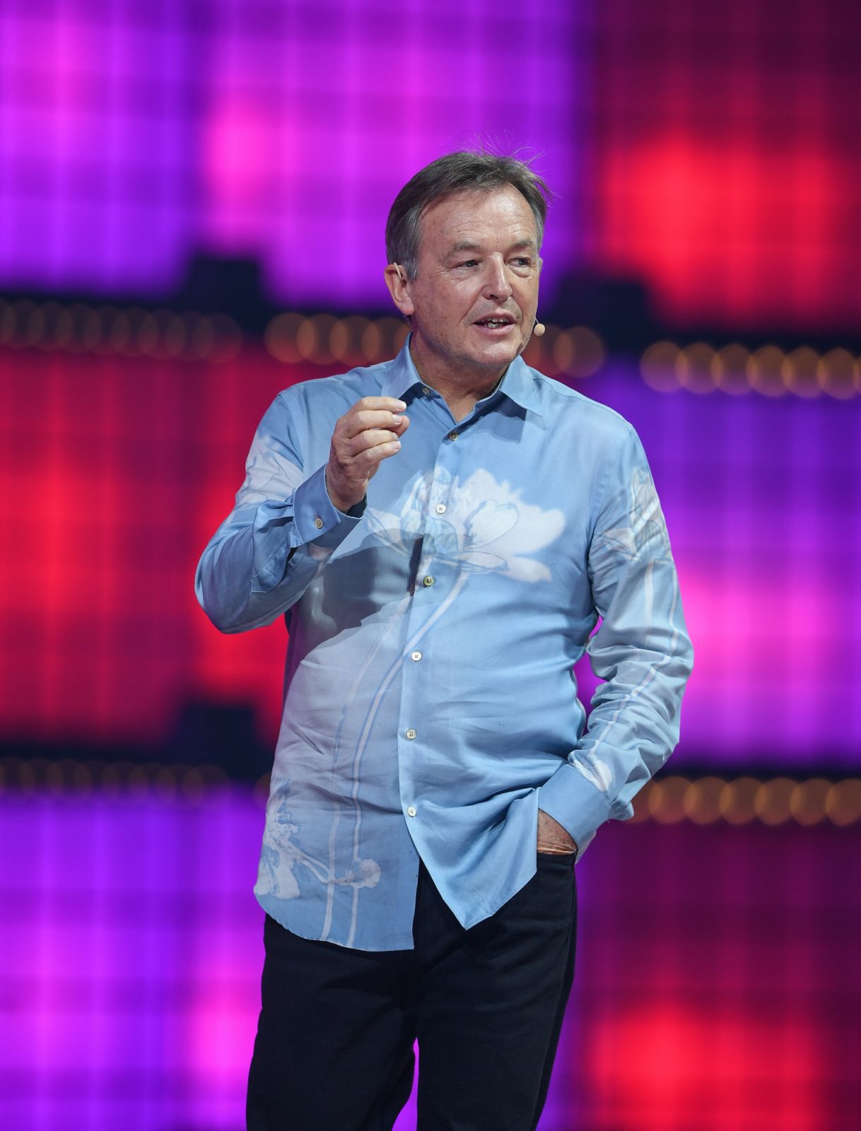 Chris Anderson พูดบนเวทีในงาน Web Summit 2022 ที่ประเทศโปรตุเกส (ภาพ: Getty Images)