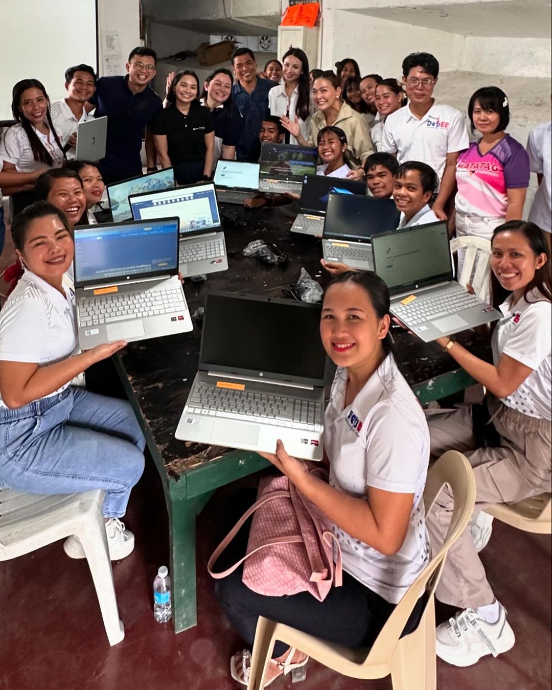 ConnectEd aims to raise funds for 50 last mile schools to help them develop digital learning and access (Photo: Instagram / @iamkarendavila)