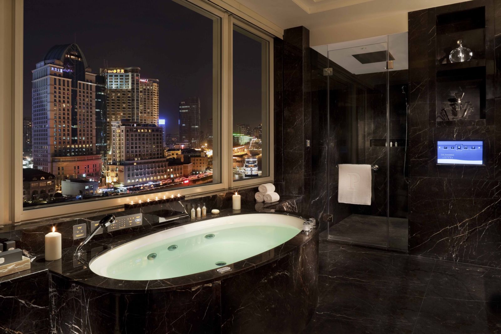 Majestic suite bathroom at The Peninsula Shanghai