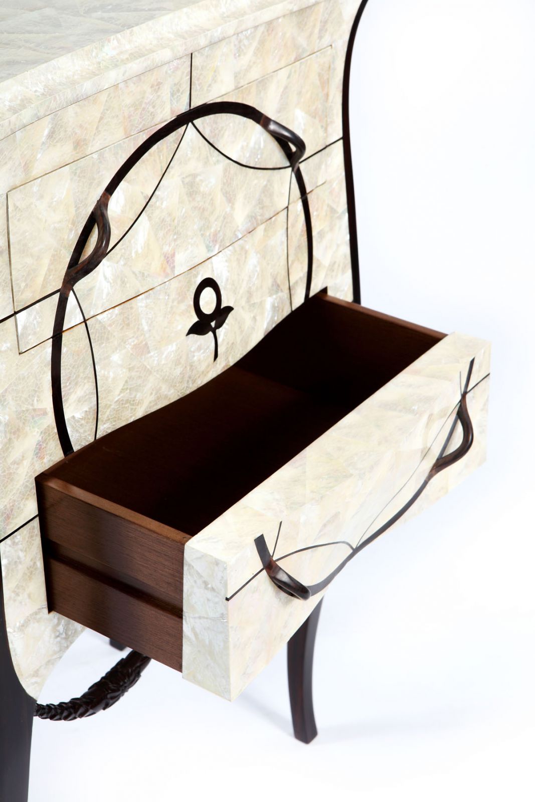 Details of the Pearl Circus Chest (Photo: La Galuche Website)