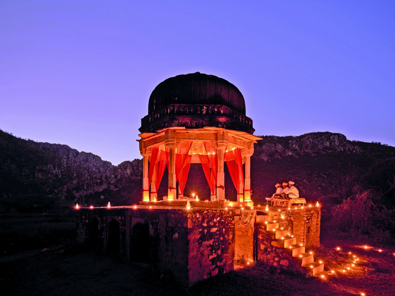 Chhatri dinner dining experience at Amanbagh