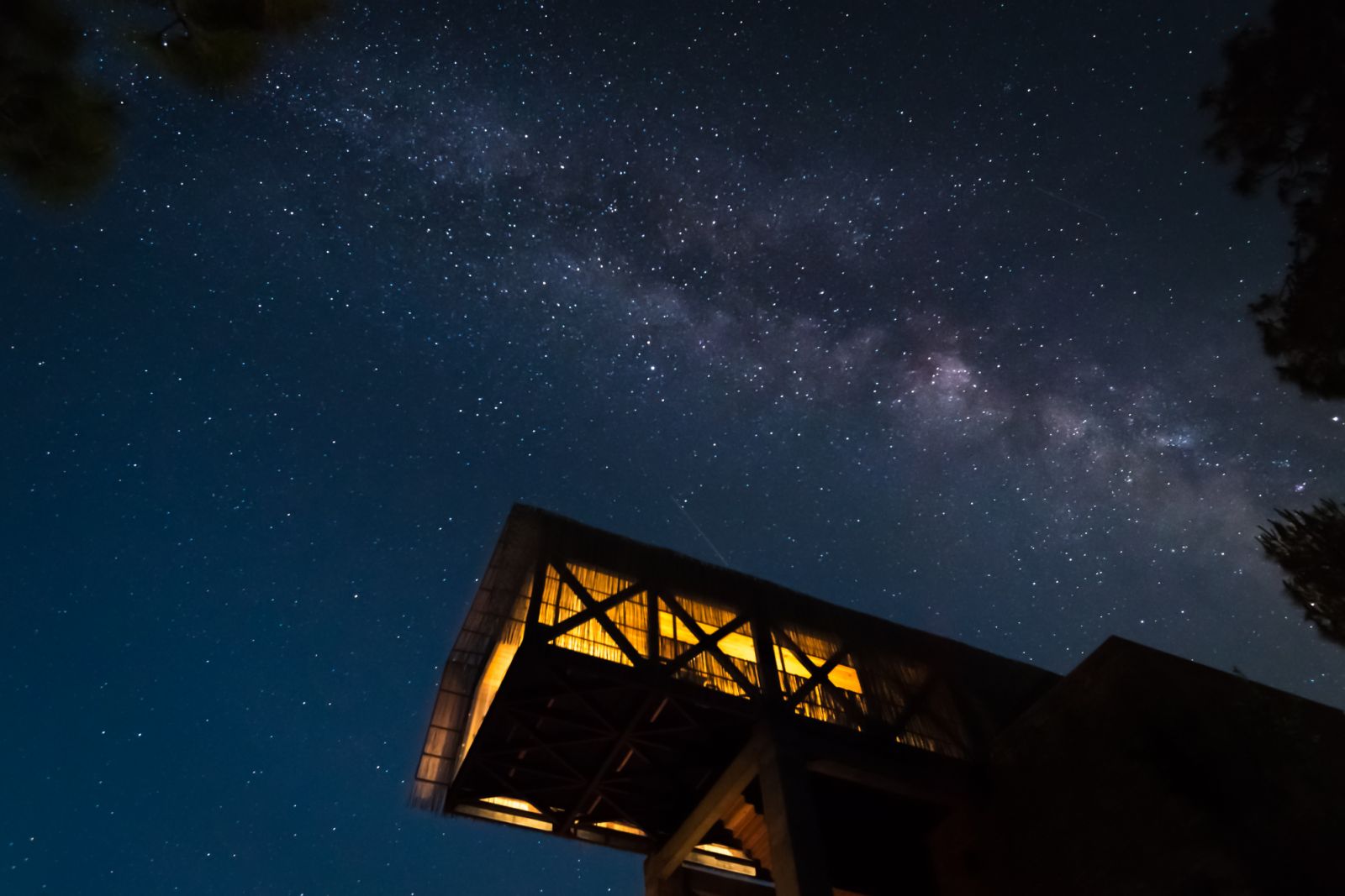 Milky Way above cantilever at The Kumaon