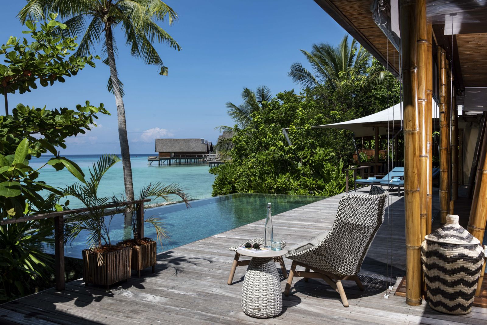 Infinity pool villa at Bawah Reserve