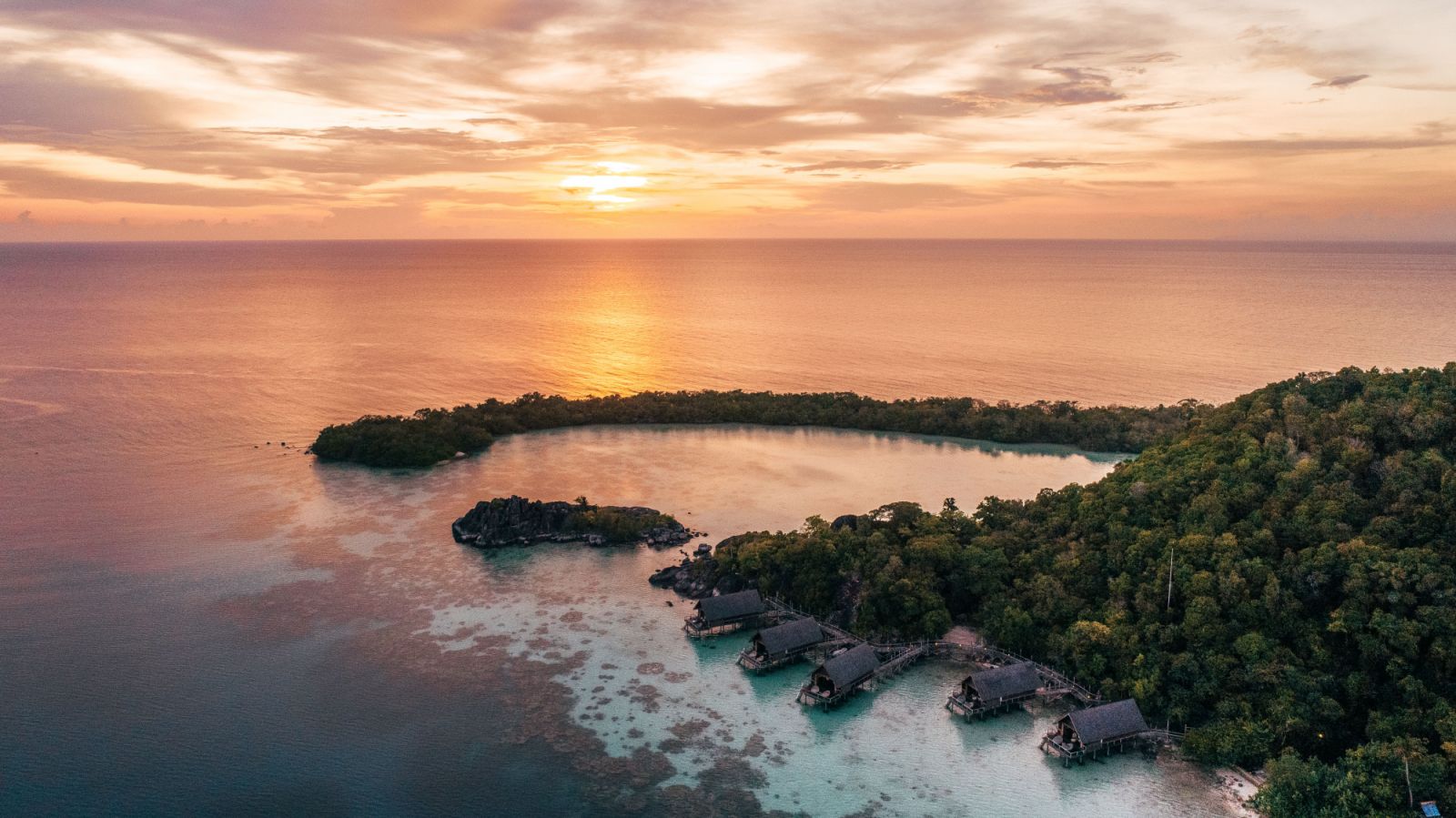 Aerial view of overwater suite at Bawah Reserve