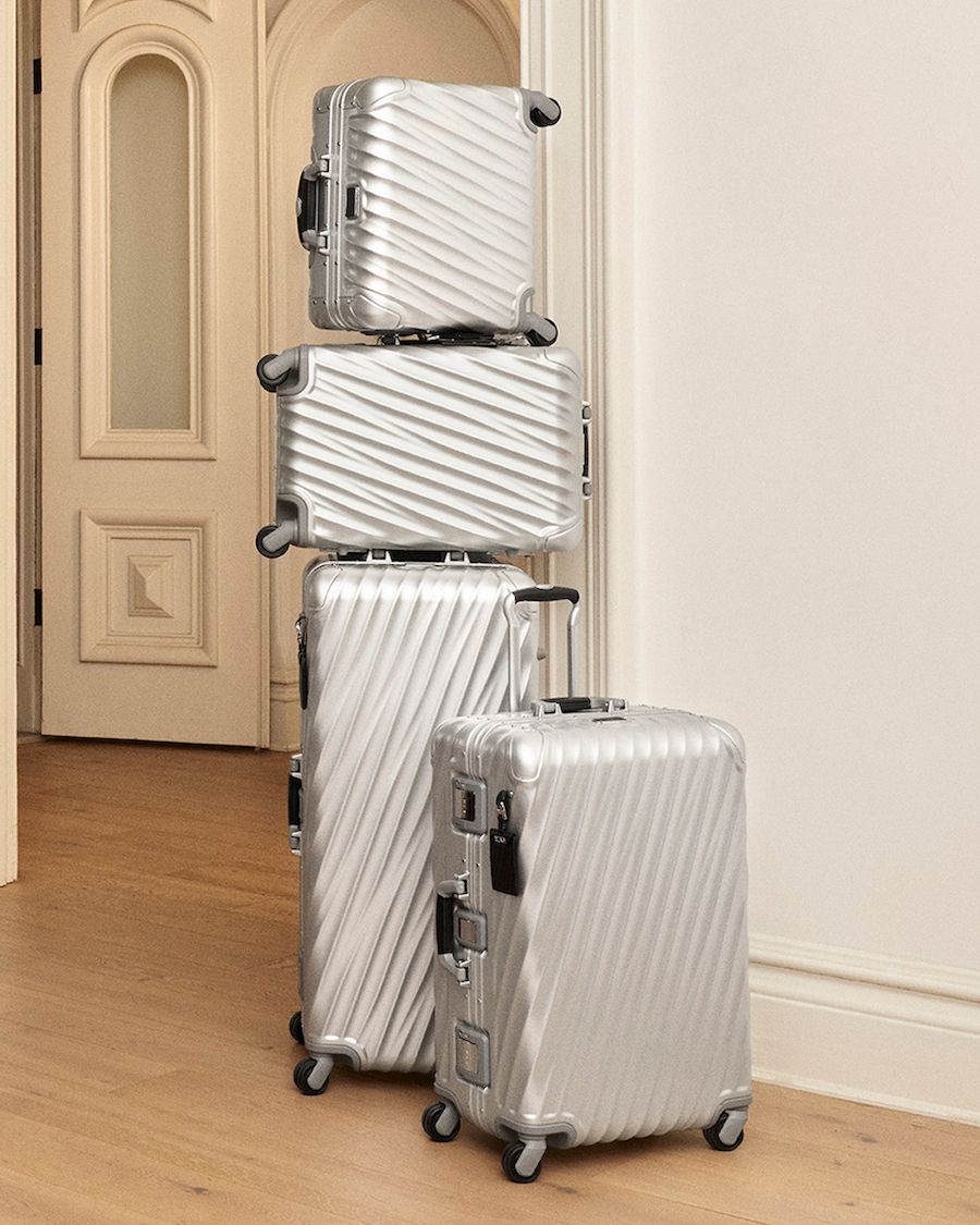 Bộ sưu tập TUMI 19 Degree Aluminum