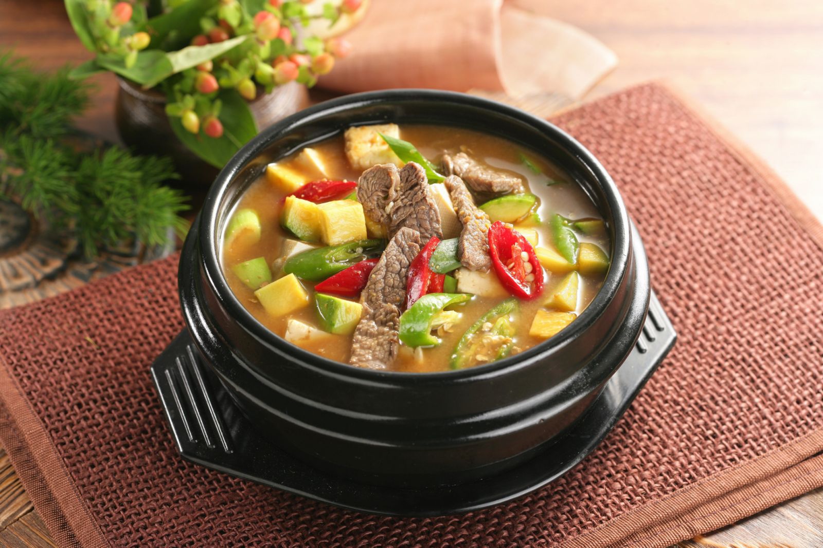 Flavourful doenjang jjigae served in a Korean earthenware pot (Photo: Getty Images)