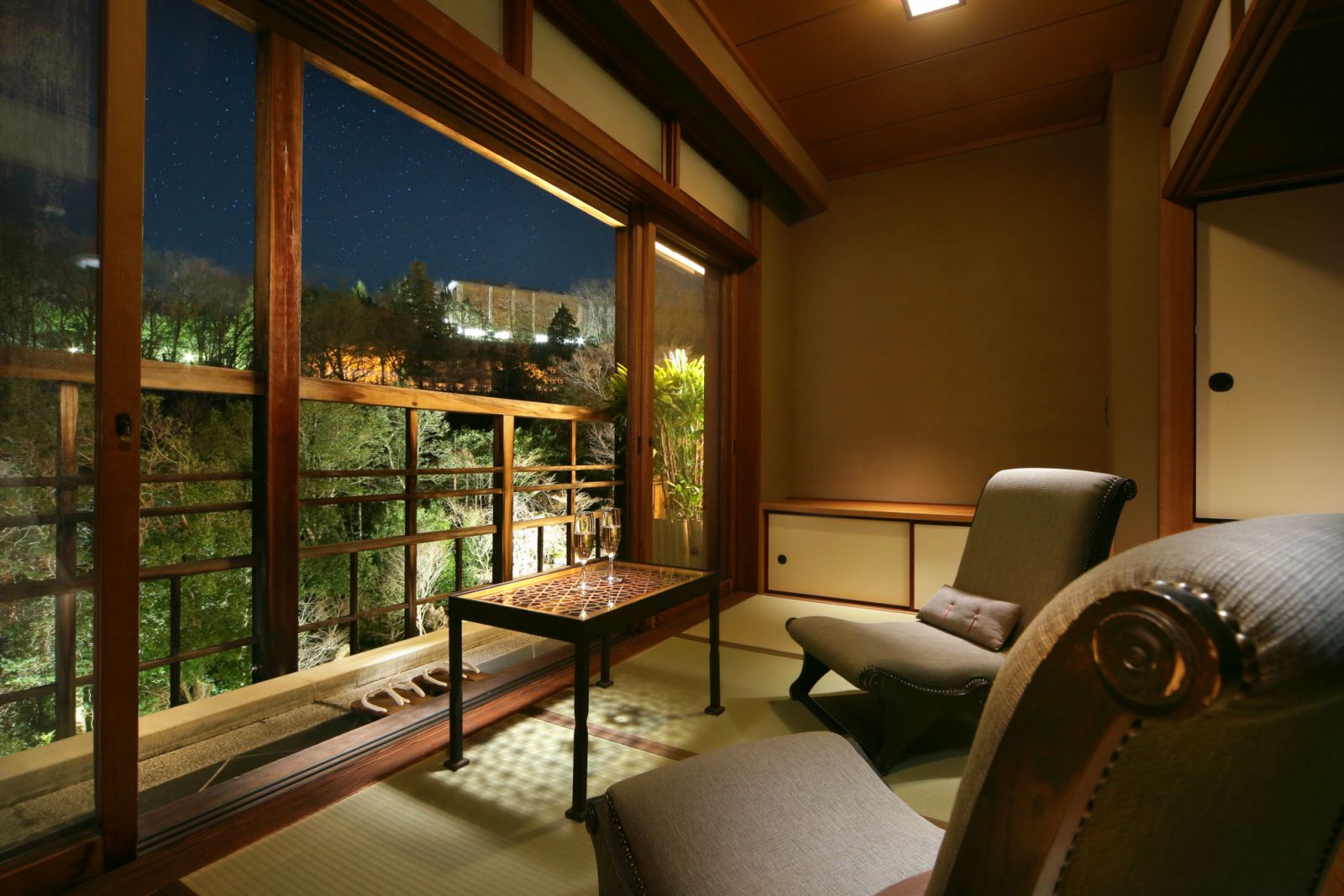 Kadan suite with panoramic wooden bath Yugao balcony at Gora Kadan
