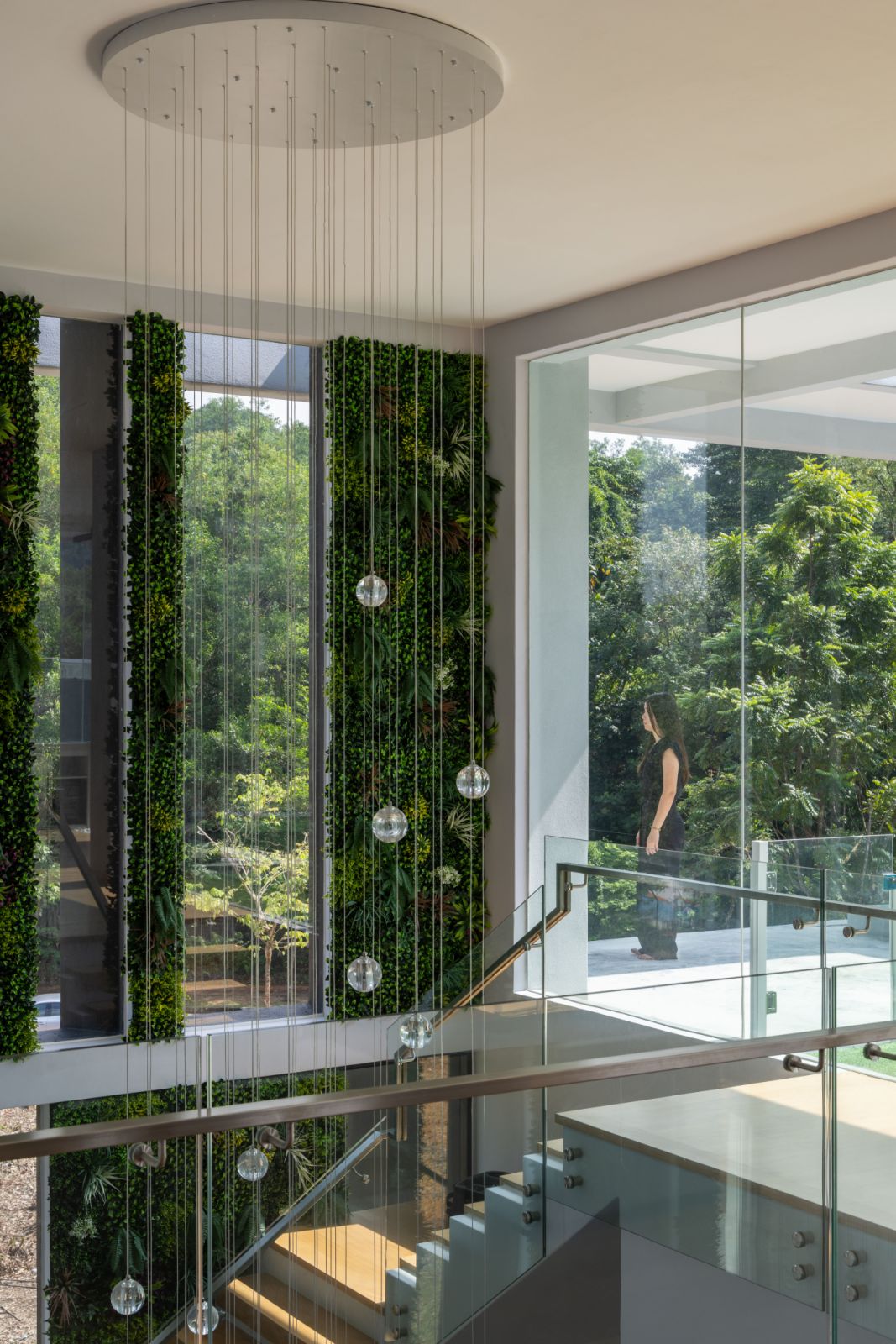 A grand modern chandelier suits the modern home
