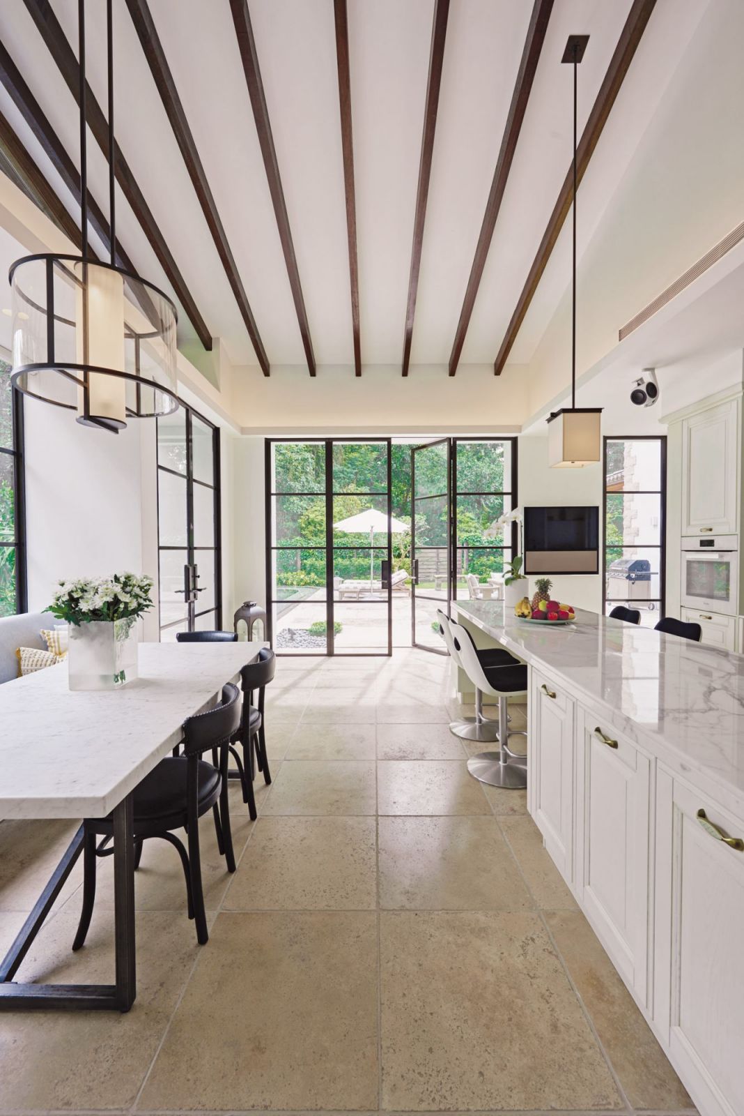 Conceived as the heart of the home, the dry kitchen has the spatial quality of a bright and airy breakfast room