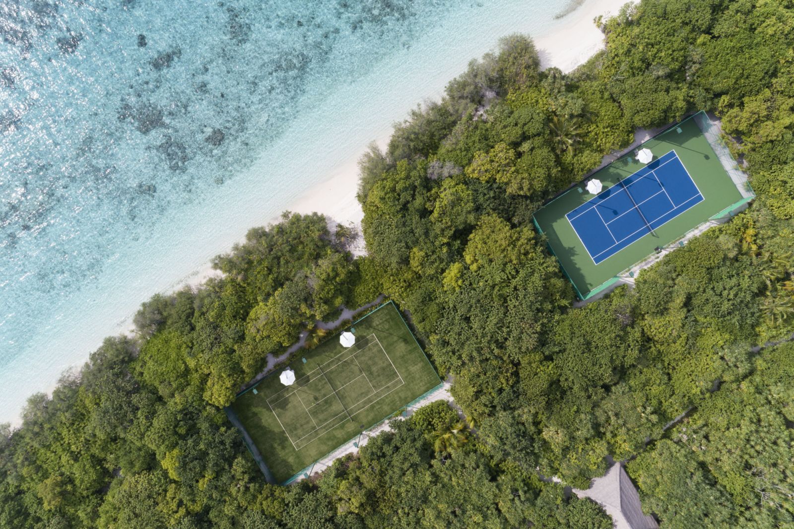 Tennis at Cheval Blanc Randheli