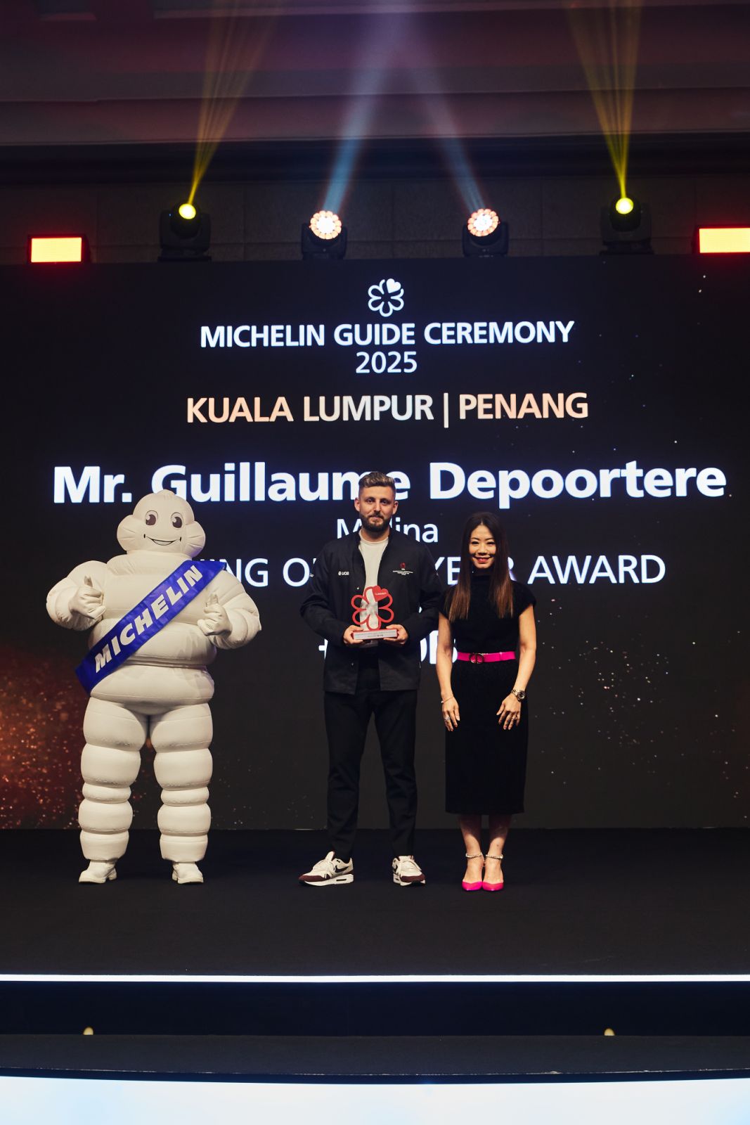 Guillaume Depoortere of Molina accepting the Opening of the Year Award (Photo: Michelin)