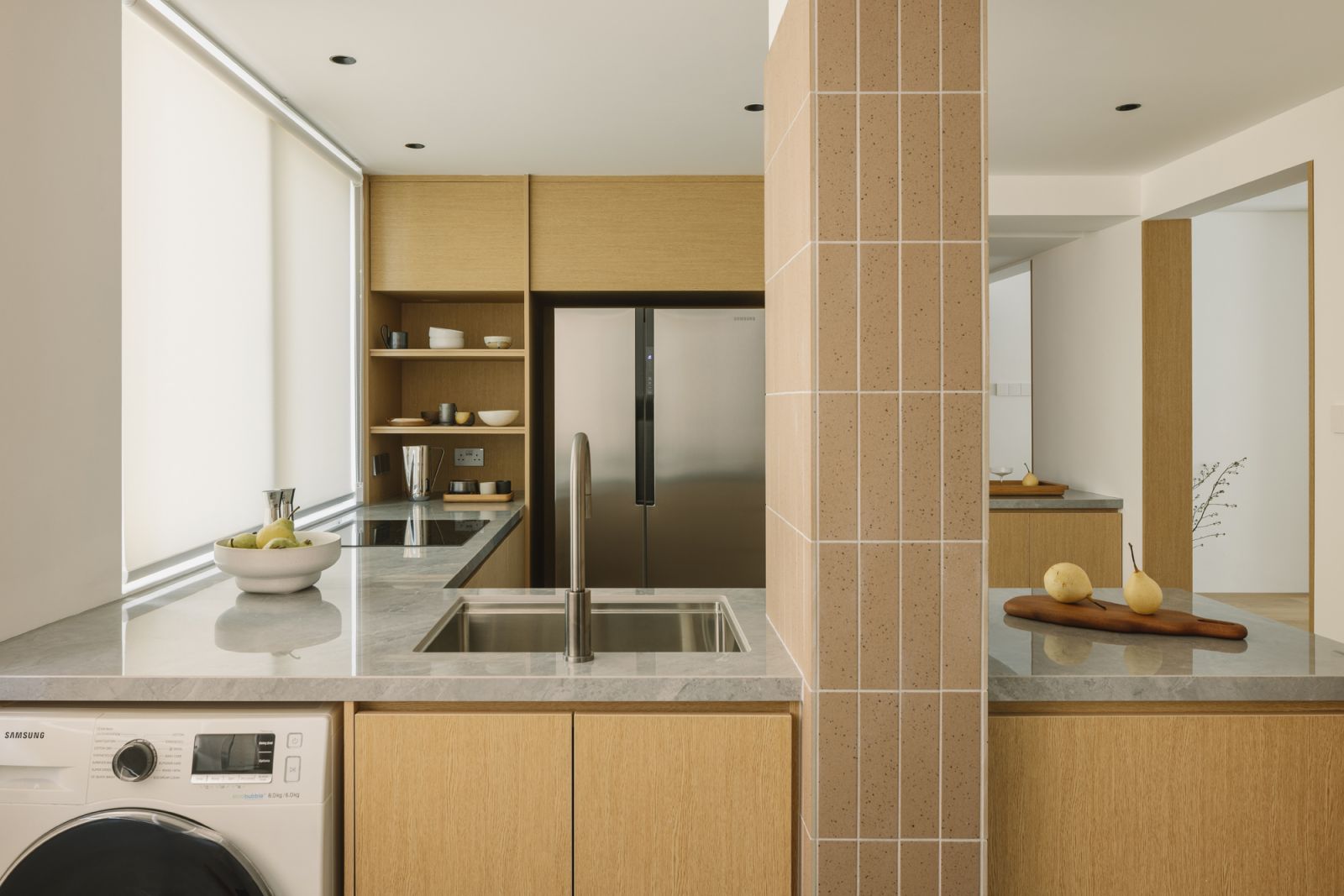 A closer view of the kitchen