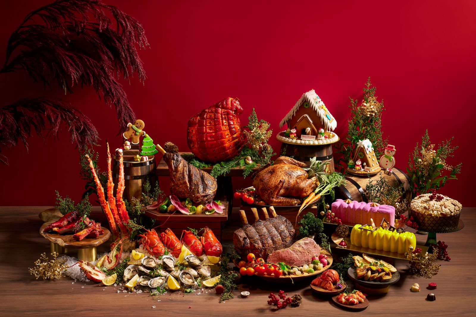 The Christmas spread at Edge (Photo: Pan Pacific Singapore)