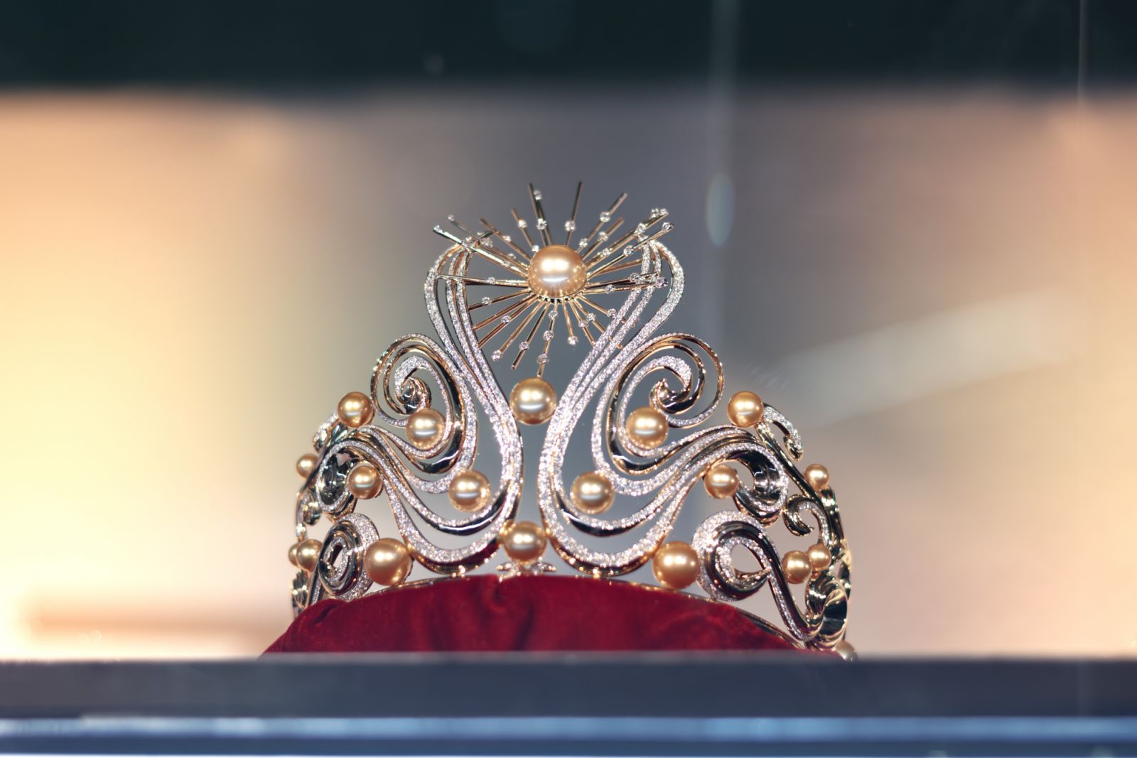 The Lumière de l'Infini Crown to be used in Miss Universe 2024