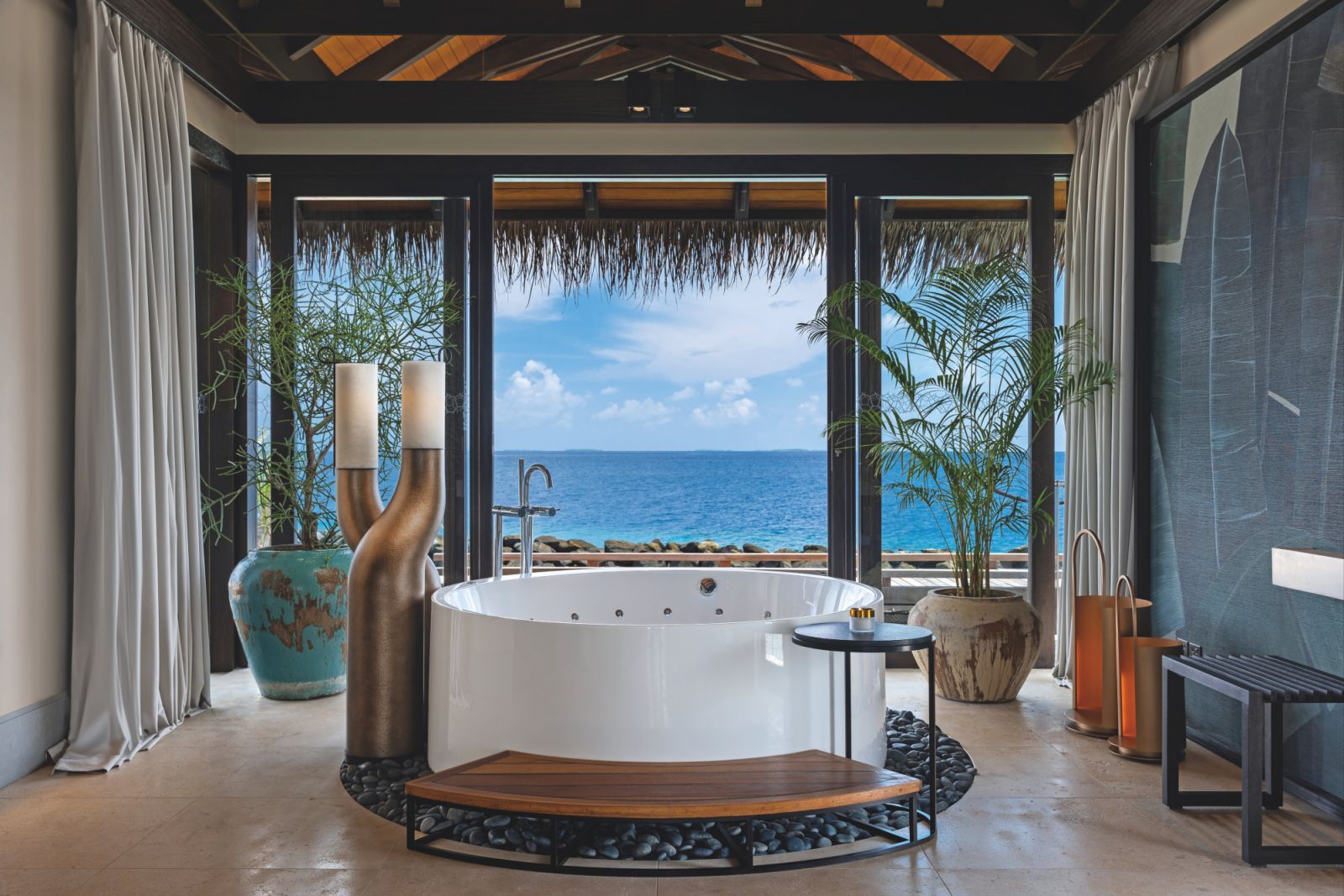 Romantic Pool Residence bathroom at Velaa Private Island