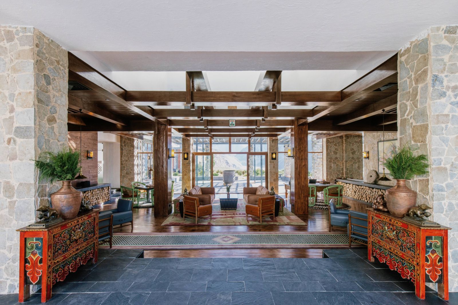 The Living Room at Shinta Mani Mustang