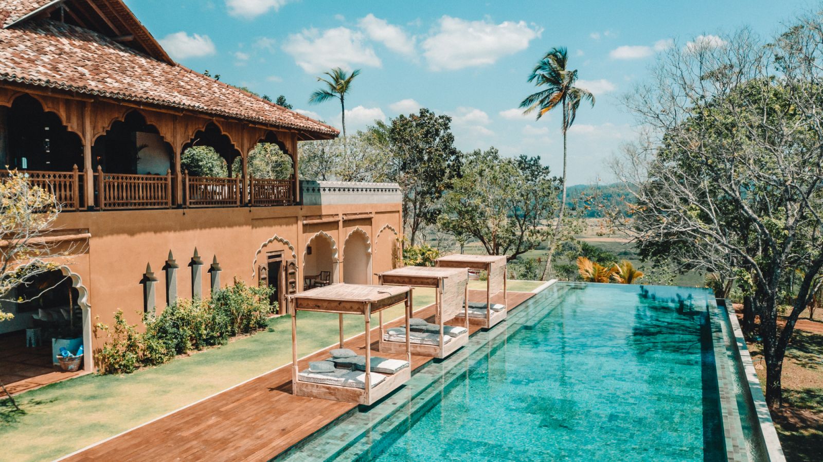 Infinity pool at Malabar Hill