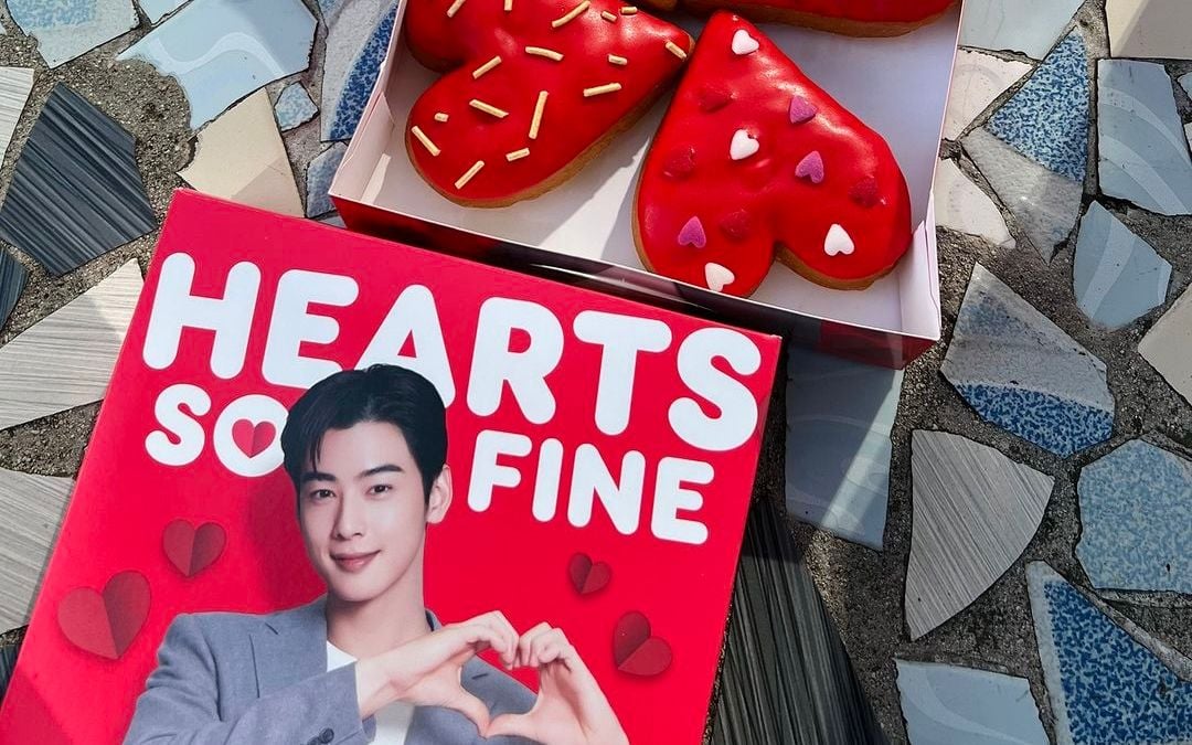 Cha Eun-woo as the brand ambassador for Dunkin’ Donuts in the Philippines (Photo: Instagram/@dunkin_ph)