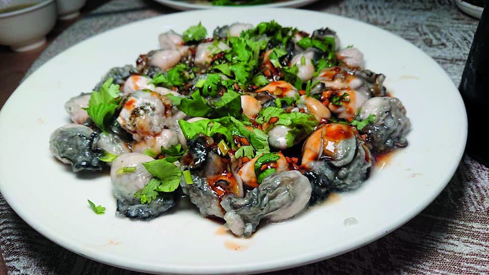Poached Oyster with Garlic at Ming Fu Restaurant