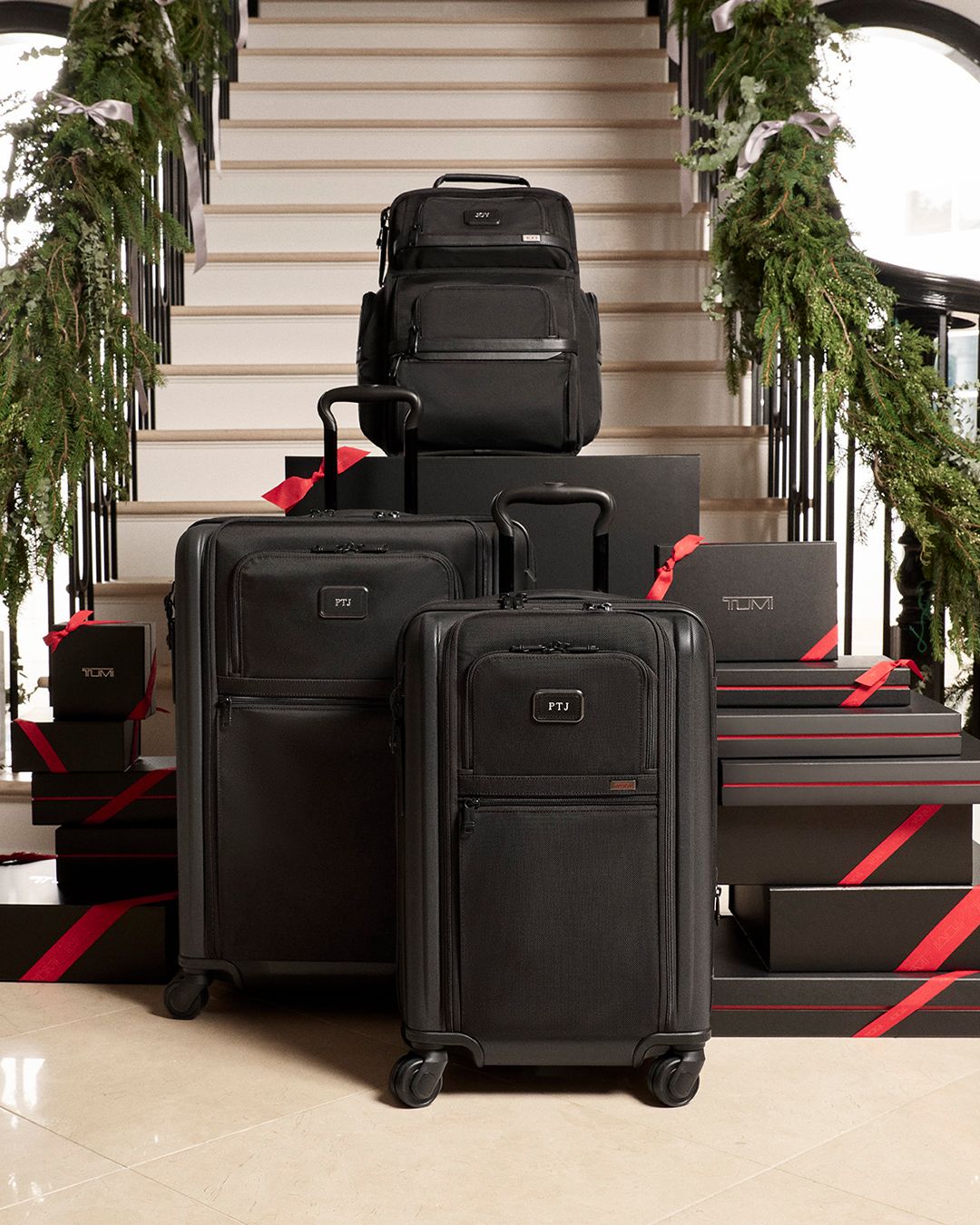 Alpha Hybrid Medium Trip Expandable 4 Wheeled Packing Case, Tumi Brief Pack, Short Trip Expandable 4 Wheeled Packing Case in black