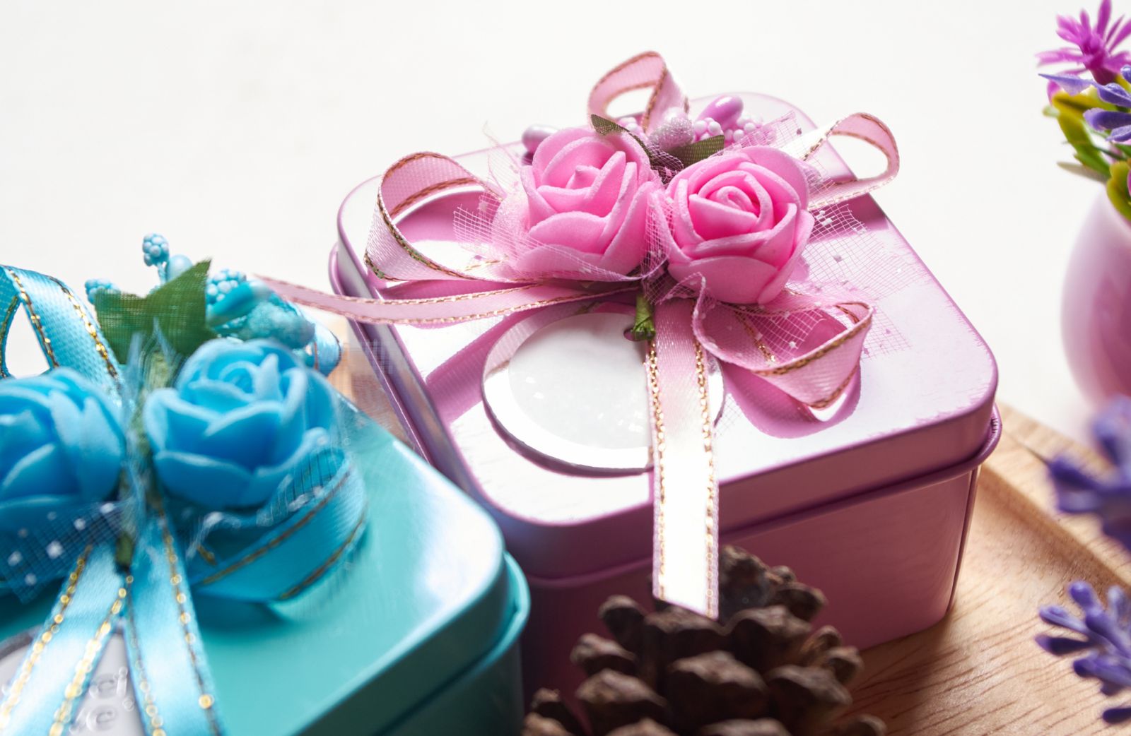 Personalising upcycled tins or jars to “house” your gifts are a great way to make them unique (Photo: Getty Images)