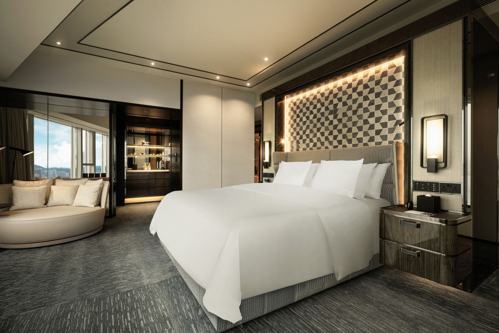 Superior Harbour-view suite bedroom at Four Seasons Hong Kong