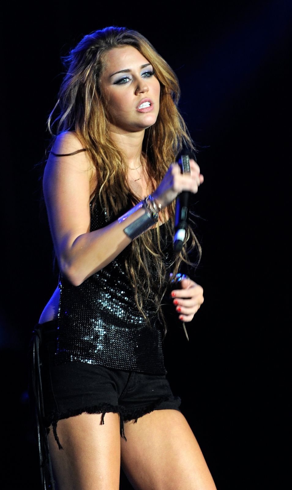 Miley Cyrus performs on stage at the Rock in Rio Madrid music festival (Photo: Getty Images)