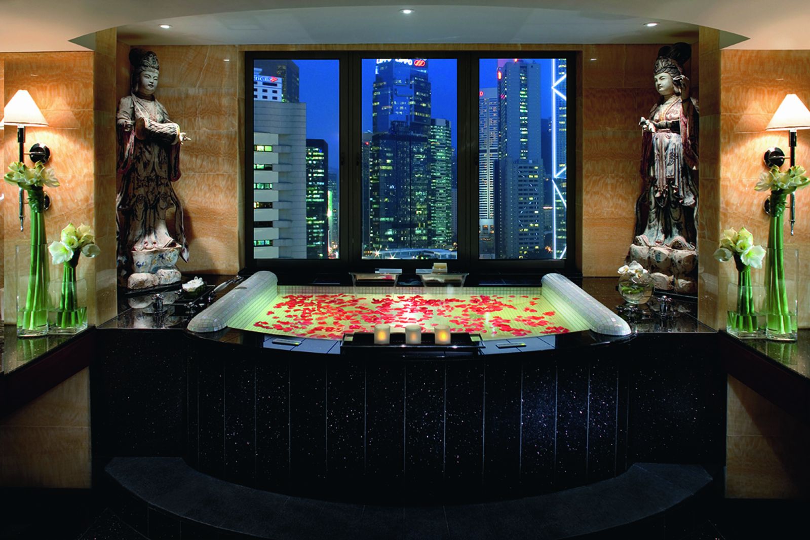 Mandarin-Oriental-Hong-Kong-Hotel-Mandarin-Suite-Presidential-Bathroom
