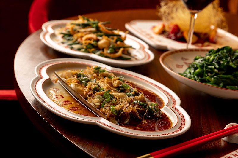 Steamed Live Razor Clams