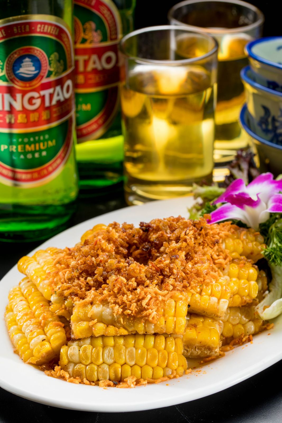 Deep-fried sweet corn with salted egg yolk in salt and pepper