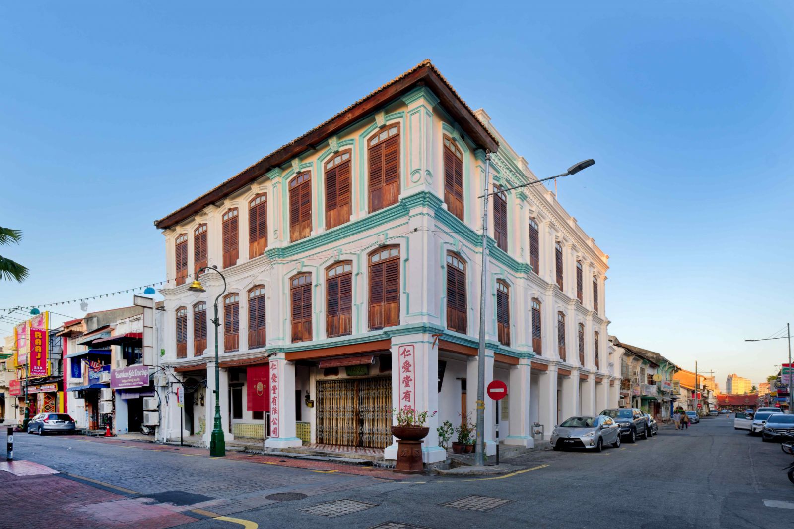 Nanyang style shophouses that make up Penang’s Ren I Tang Heritage Inn